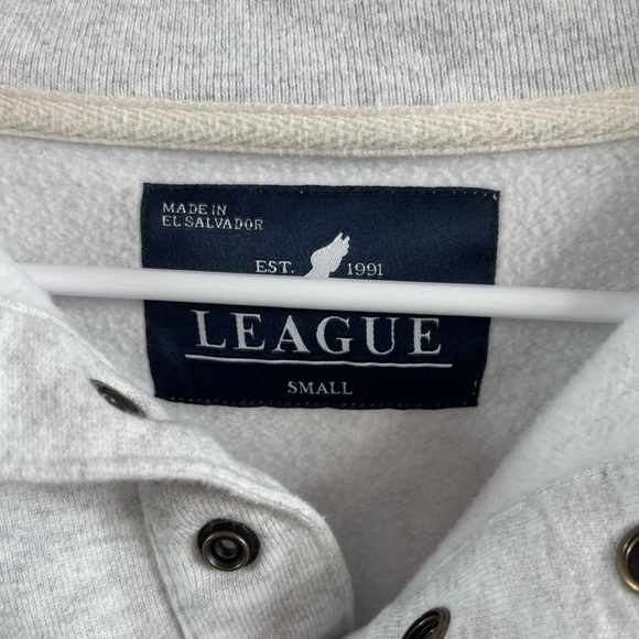 UNC Quarter Button Crew Neck! Super Cute! - Picture 3 of 3